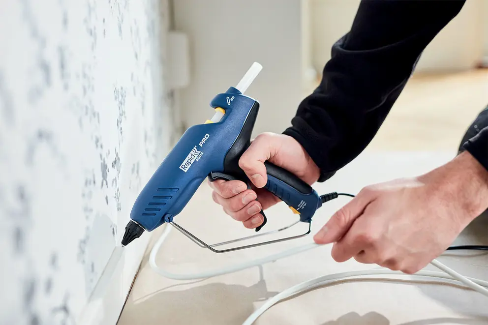 Fastening Cables with Hot Melt Glue: Tips for a Sleek and Secure Finish