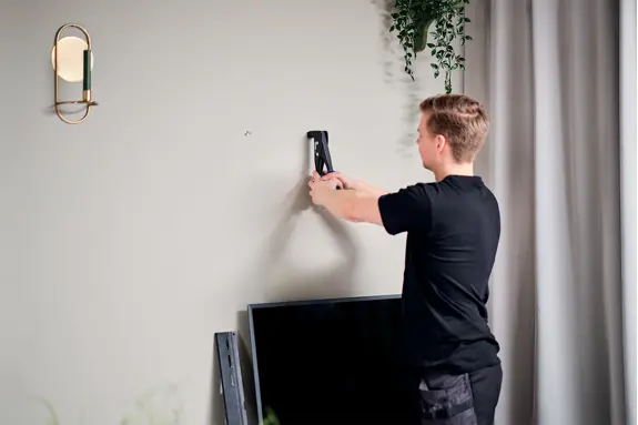 Fastening Heavy Objects to Plasterboard: A Guide for Secure Mounting